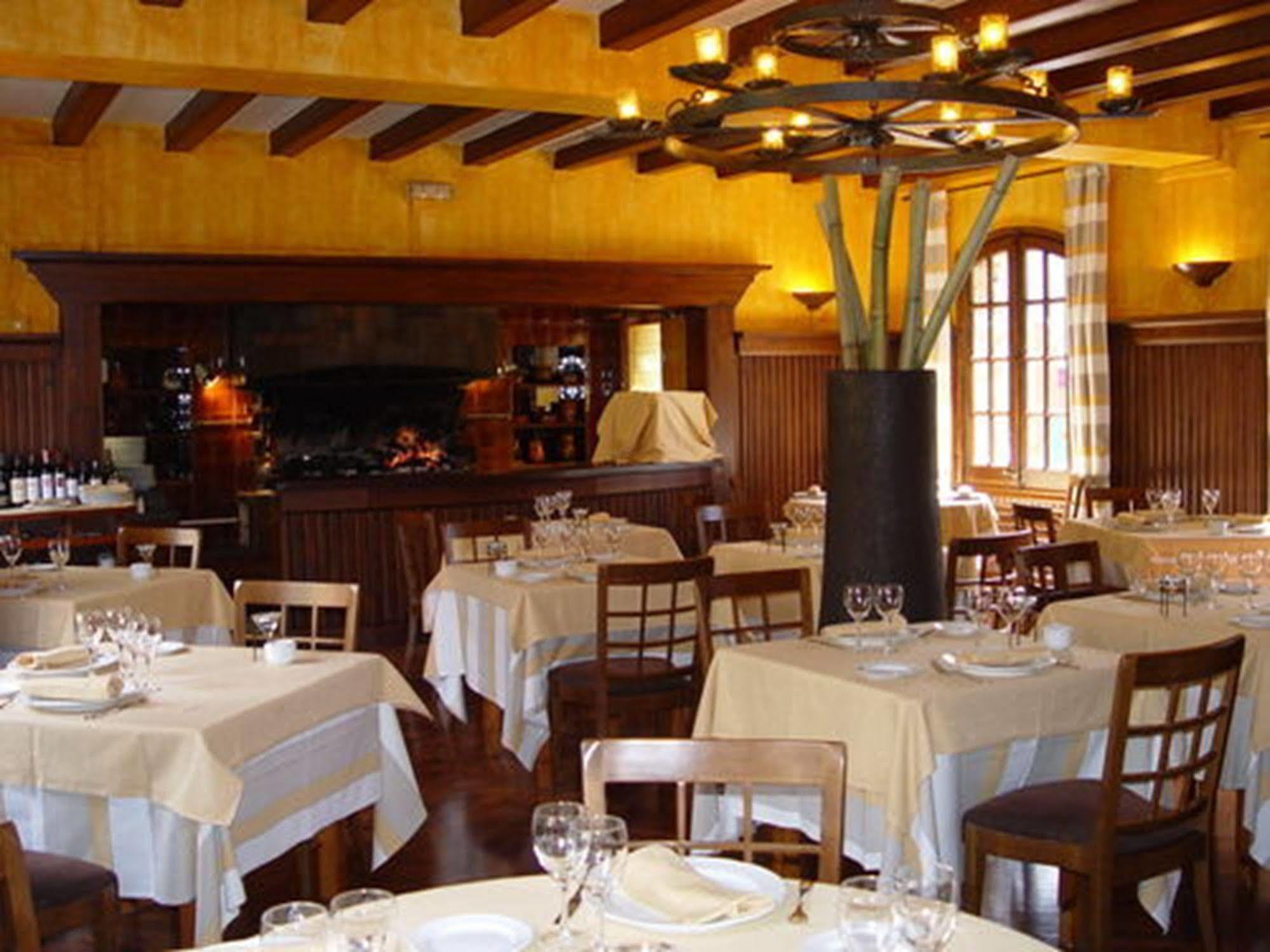 Husa Sant Bernat Montseny Exterior foto