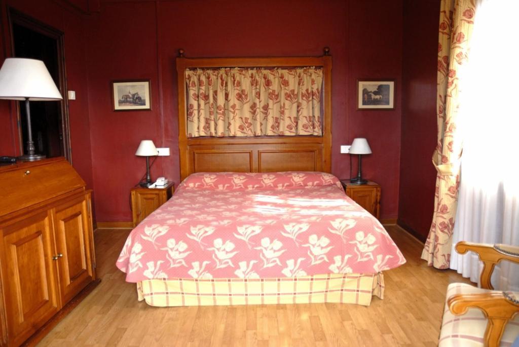 Husa Sant Bernat Montseny Habitación foto